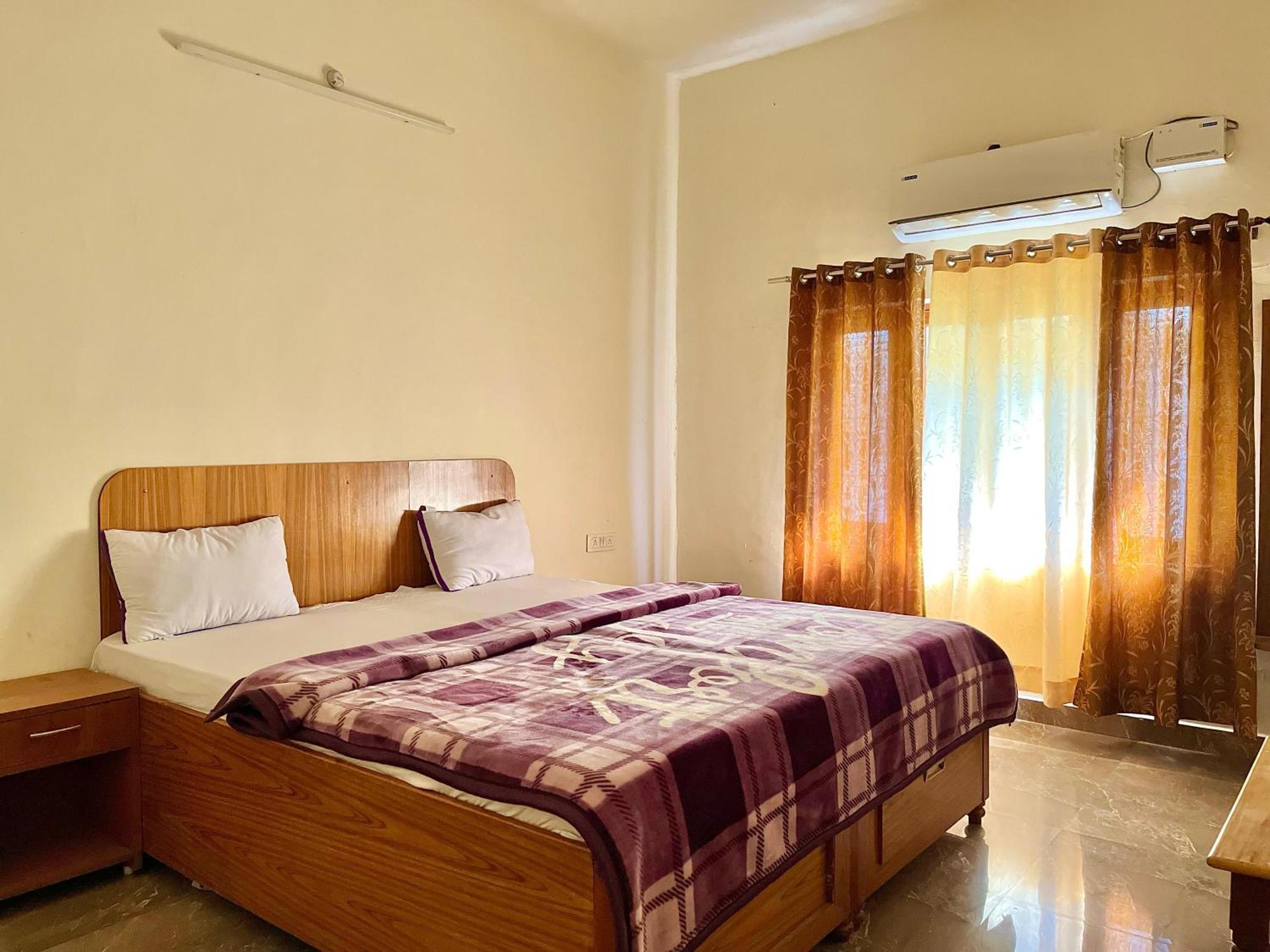 Aditya Palace Orchha Luaran gambar