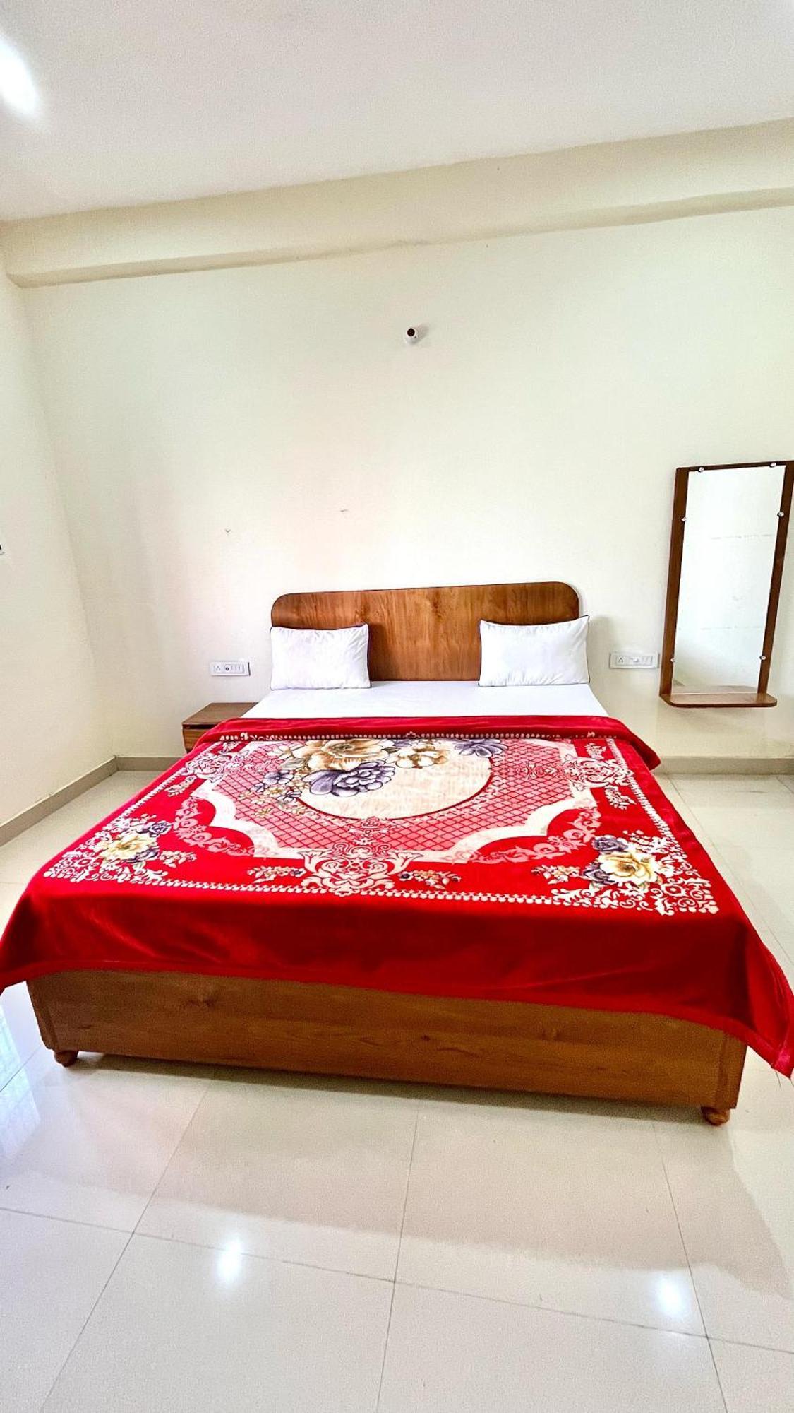 Aditya Palace Orchha Luaran gambar